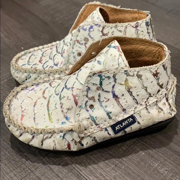 Colorful scales white baby Atlanta moccasin - Picture 3 of 8